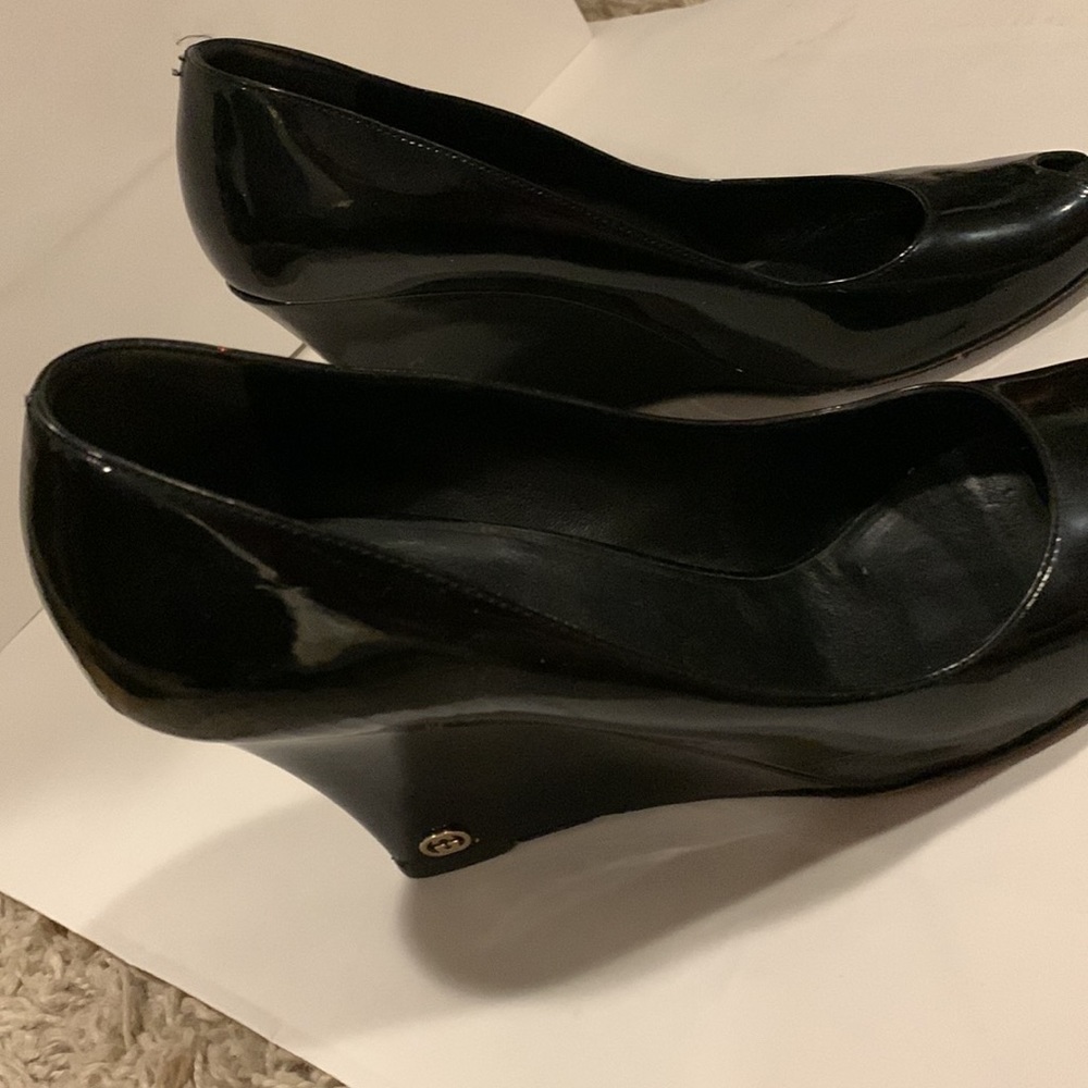 Authentic Gucci open toe wedges